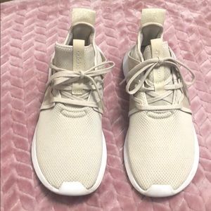 Women’s Adidas Tubular shoes